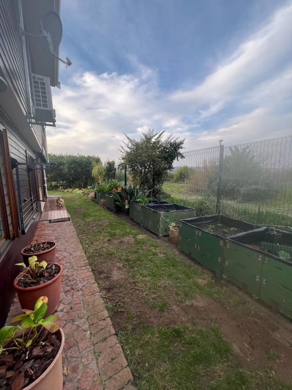 To Let 4 Bedroom Property for Rent in Sedgefield Central Western Cape